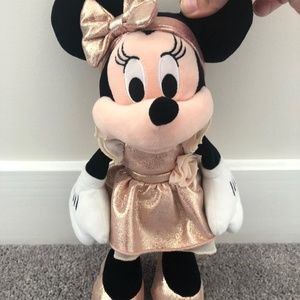 Disney Minnie Mouse Stuffed Animal